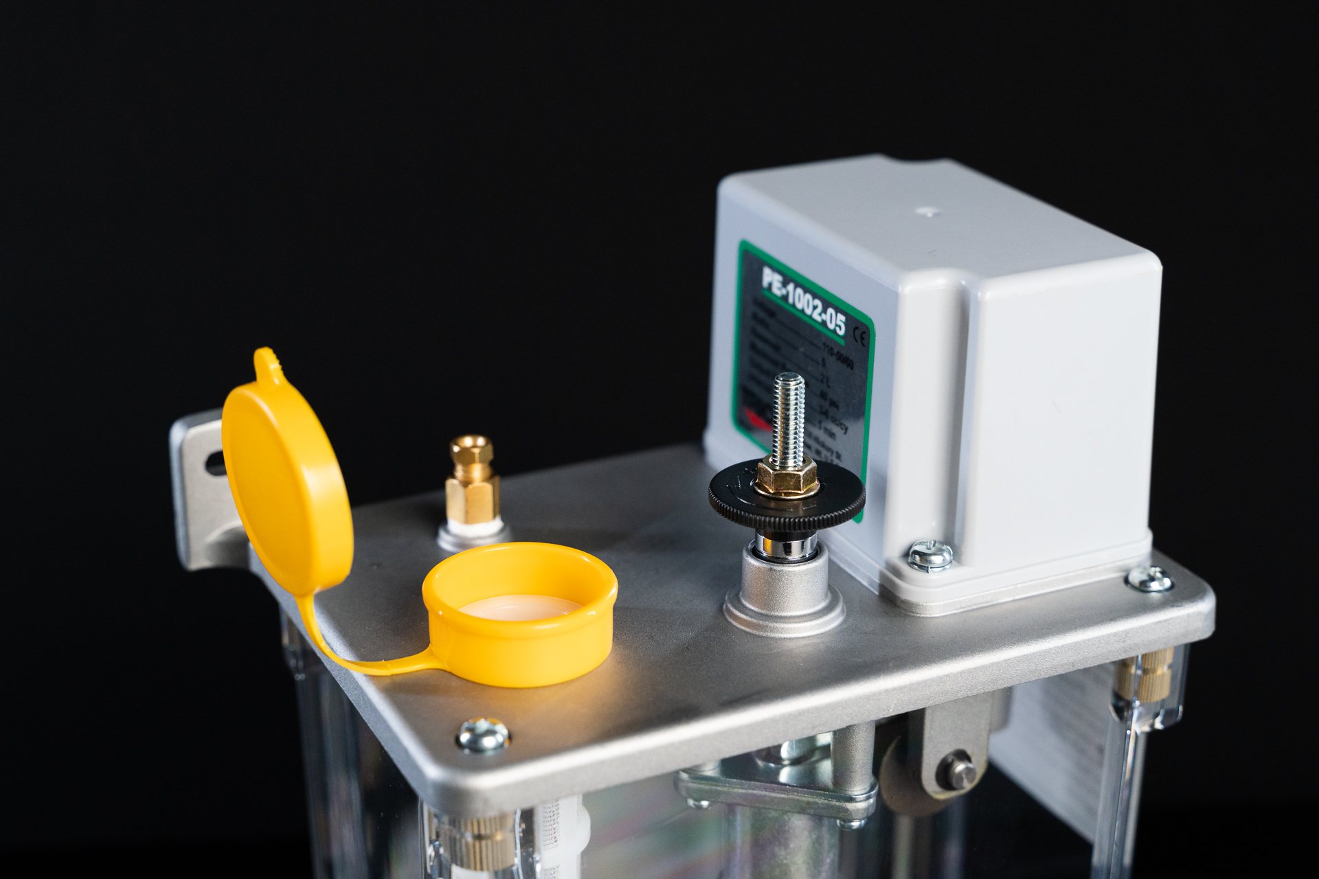 PE - 10 series pump adjustment angled close up