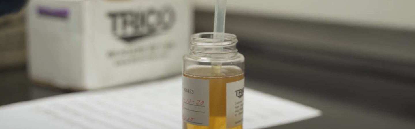 Analysis of oil with a pipette.