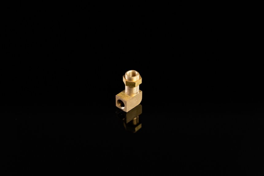 Central lubrication bulkhead connectors